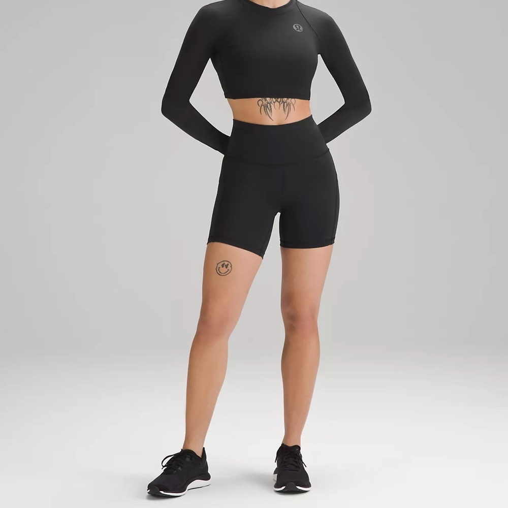 Wunder Train High-Rise Short with Pockets 6"
